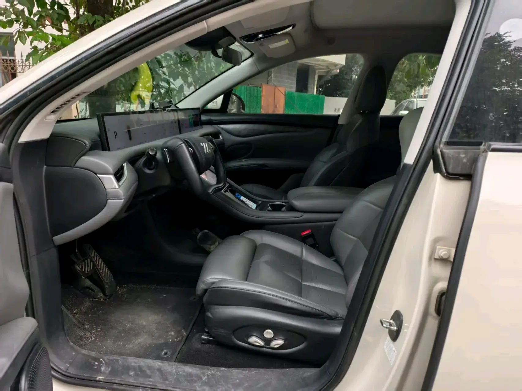 2023 IM LS6 thumbnail 2