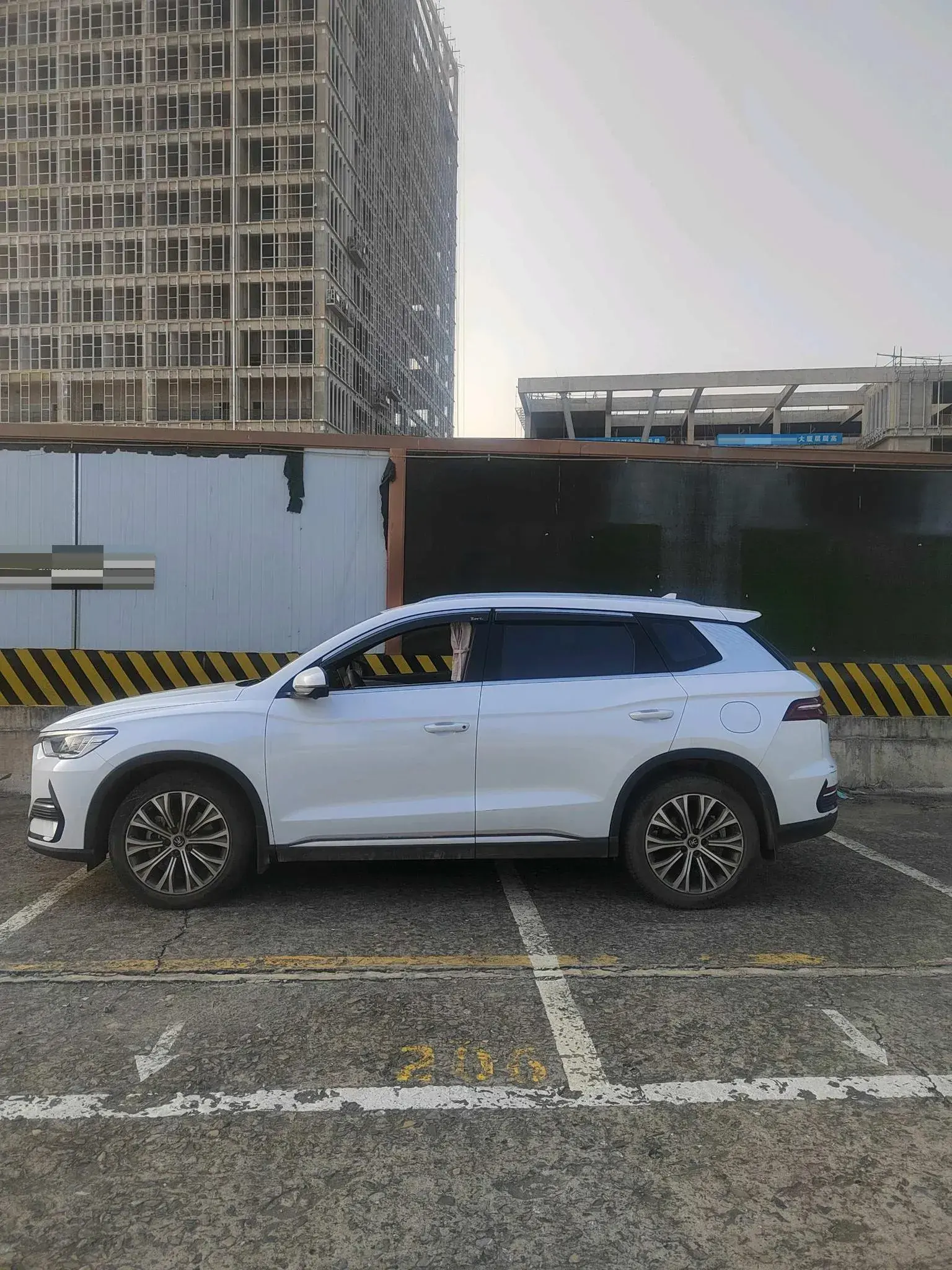 2022 BYD SONG thumbnail 4