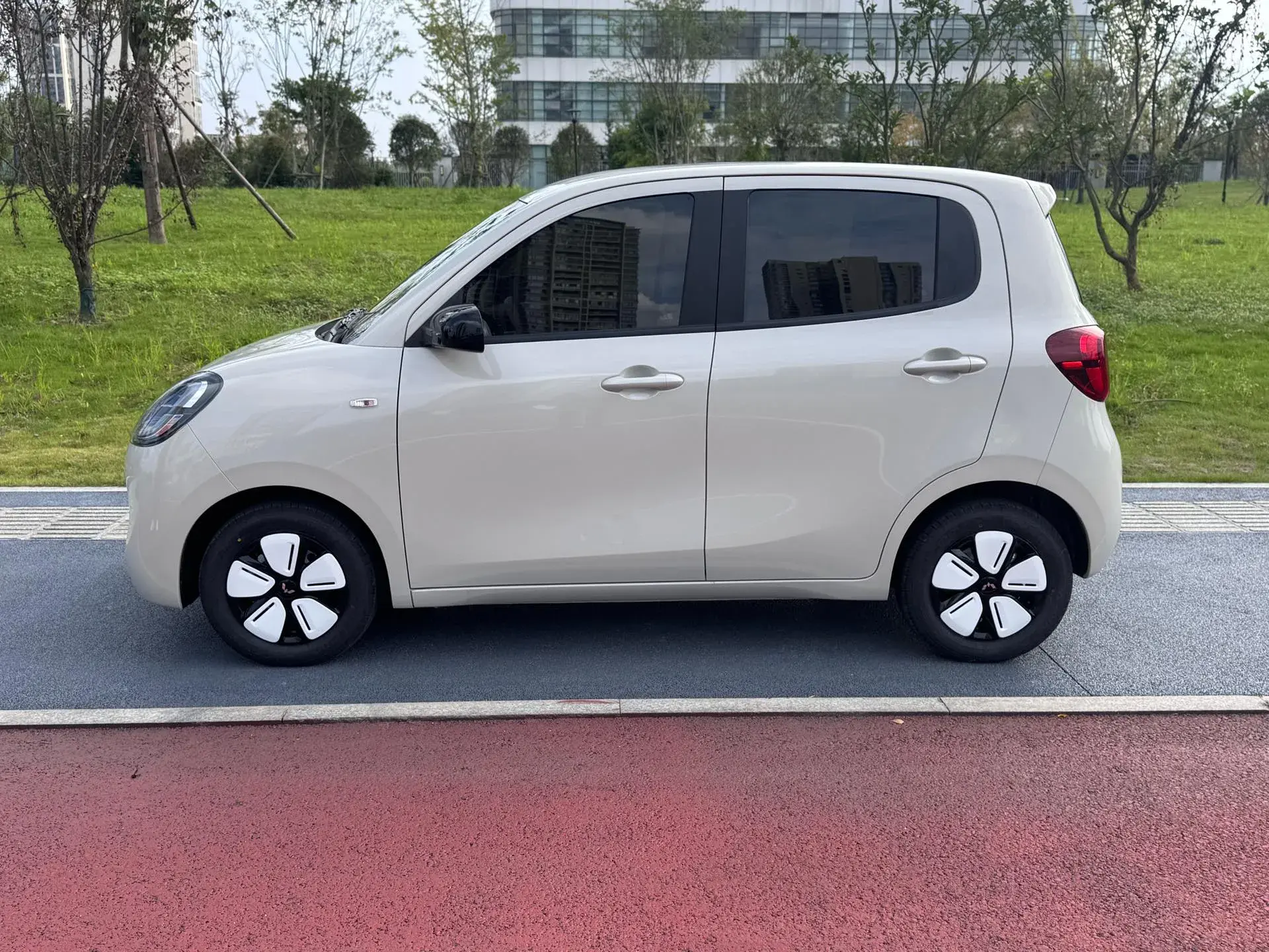 2025 WULING HONGGUANG thumbnail 4