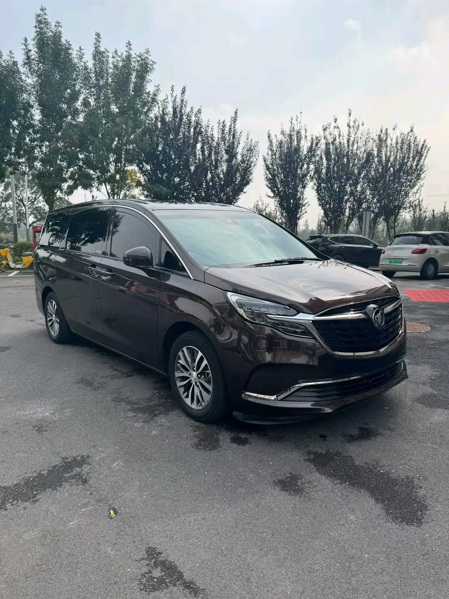 2021 BUICK GL8 thumbnail 3