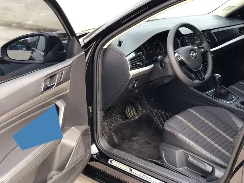 2019 VOLKSWAGEN LAVIDA thumbnail 4