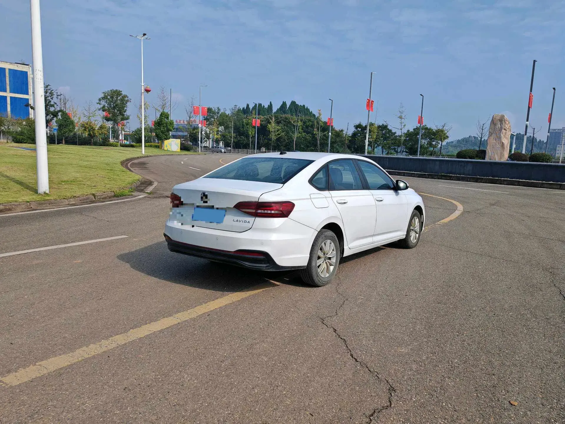 2023 VOLKSWAGEN LAVIDA thumbnail 4