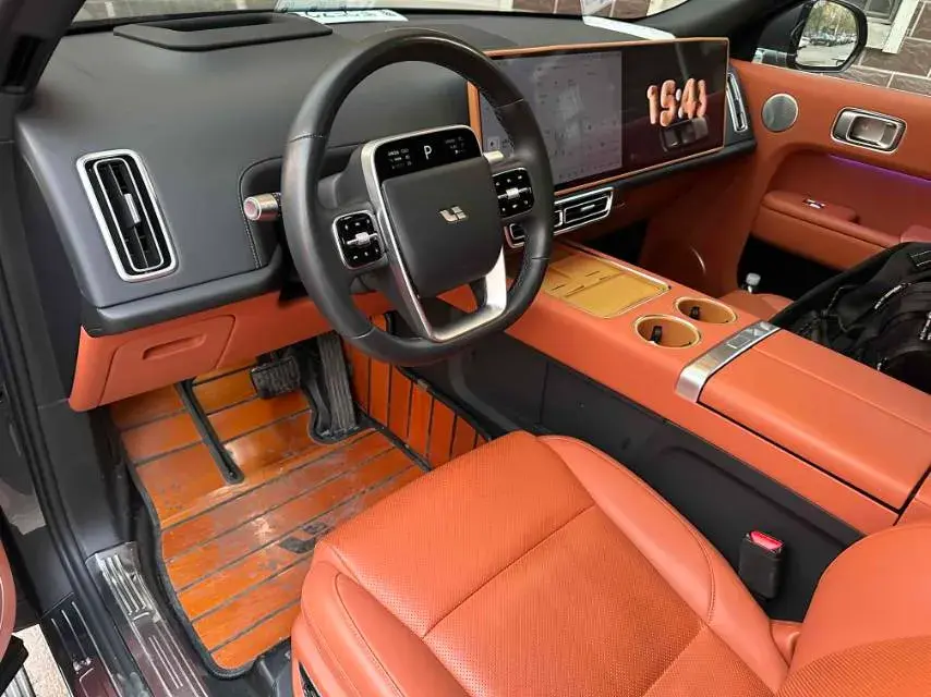 2023 LI L8 thumbnail 4