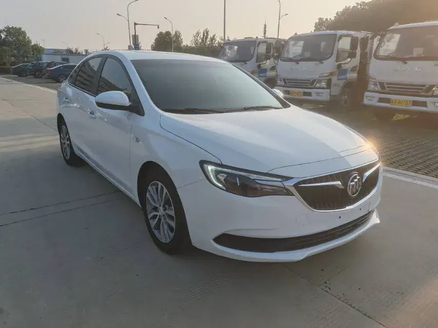 2021 BUICK EXCELLE thumbnail 3