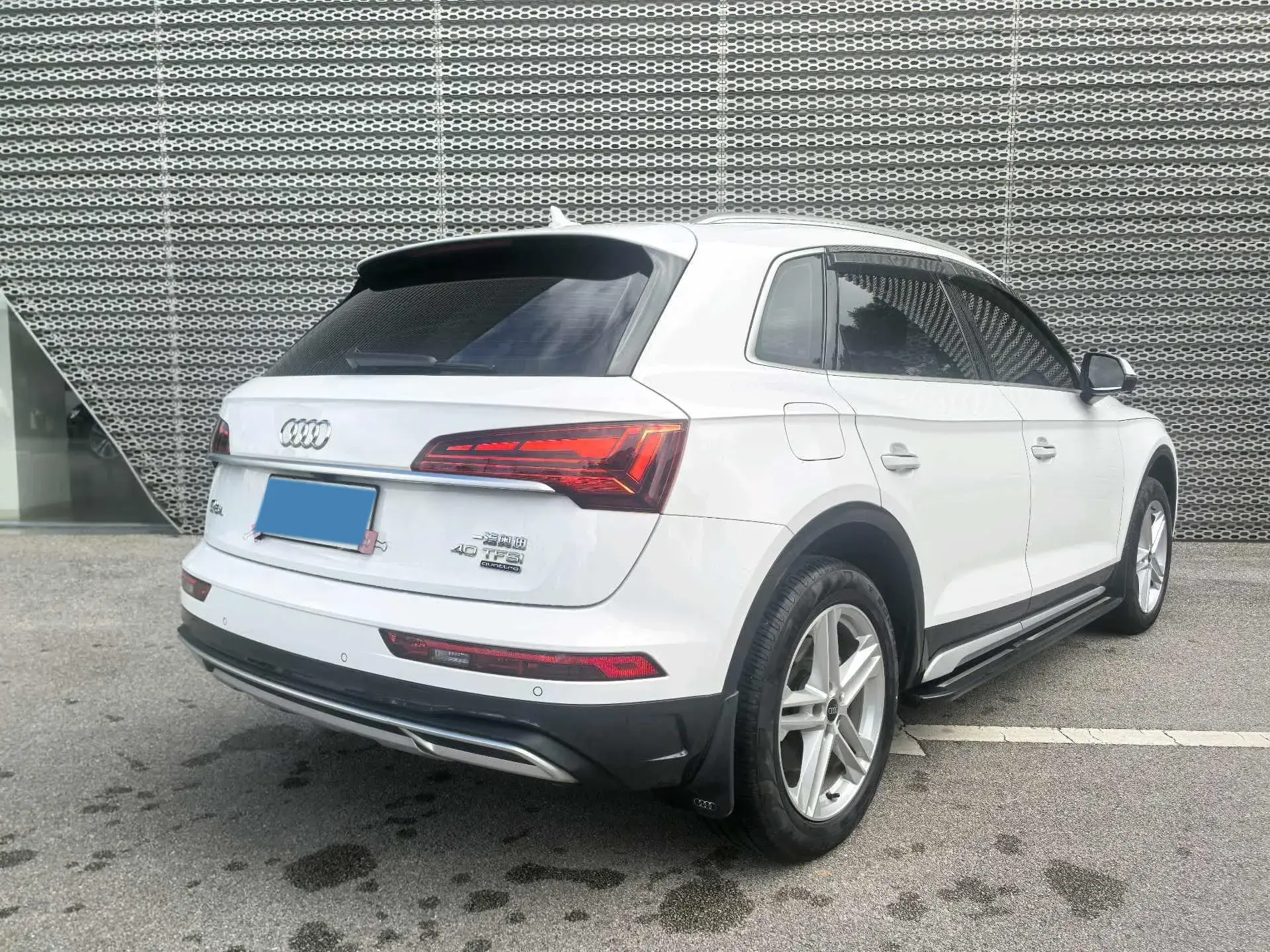 2023 AUDI Q5L thumbnail 4