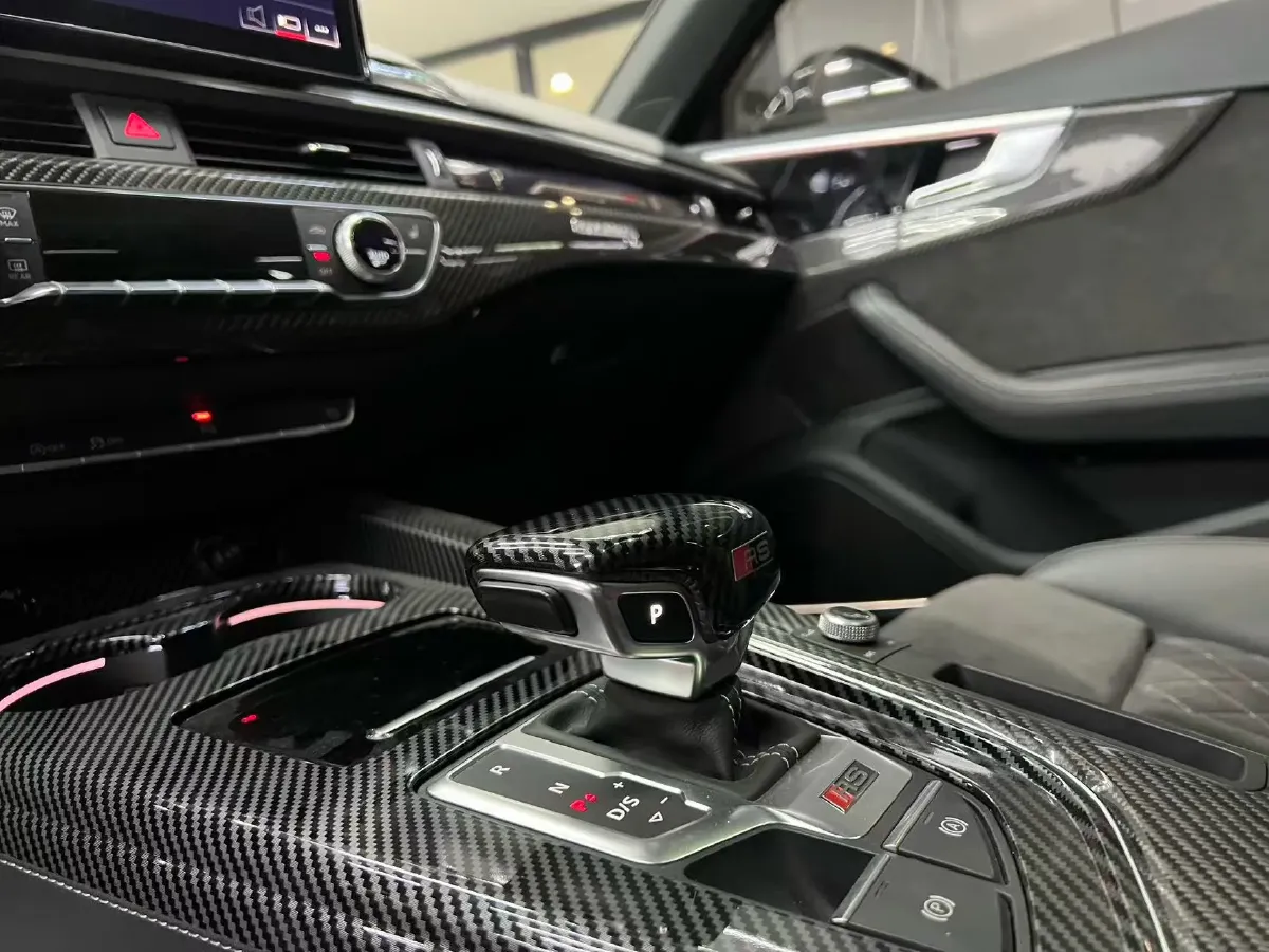 2021 Audi RS 4 2.9T 450HP V6 8AT,autocango,china used car exporter,china ev exporter,chinese used car exporter,chinese used ev exporter