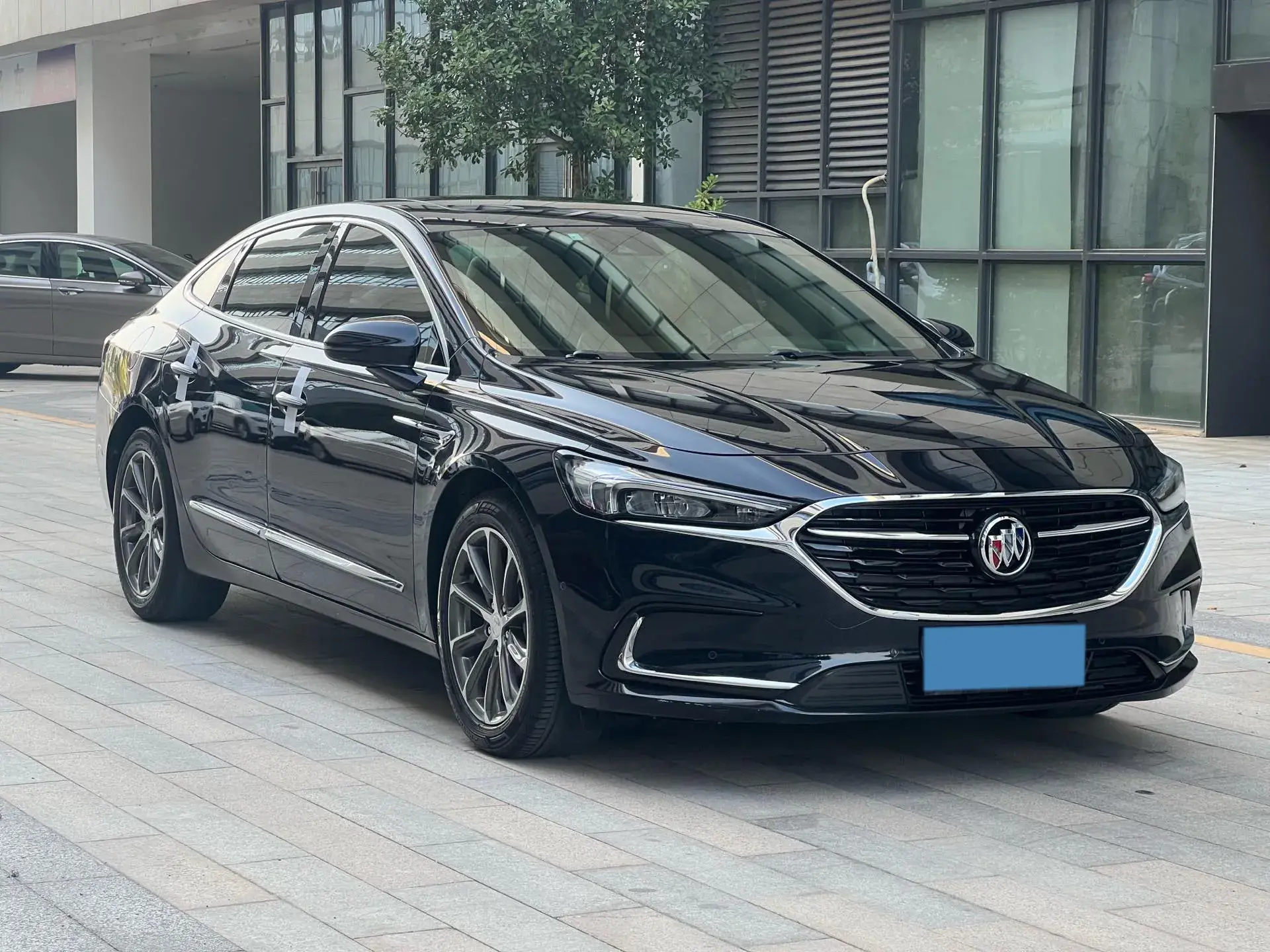 2020 BUICK LARCOSSE thumbnail 3