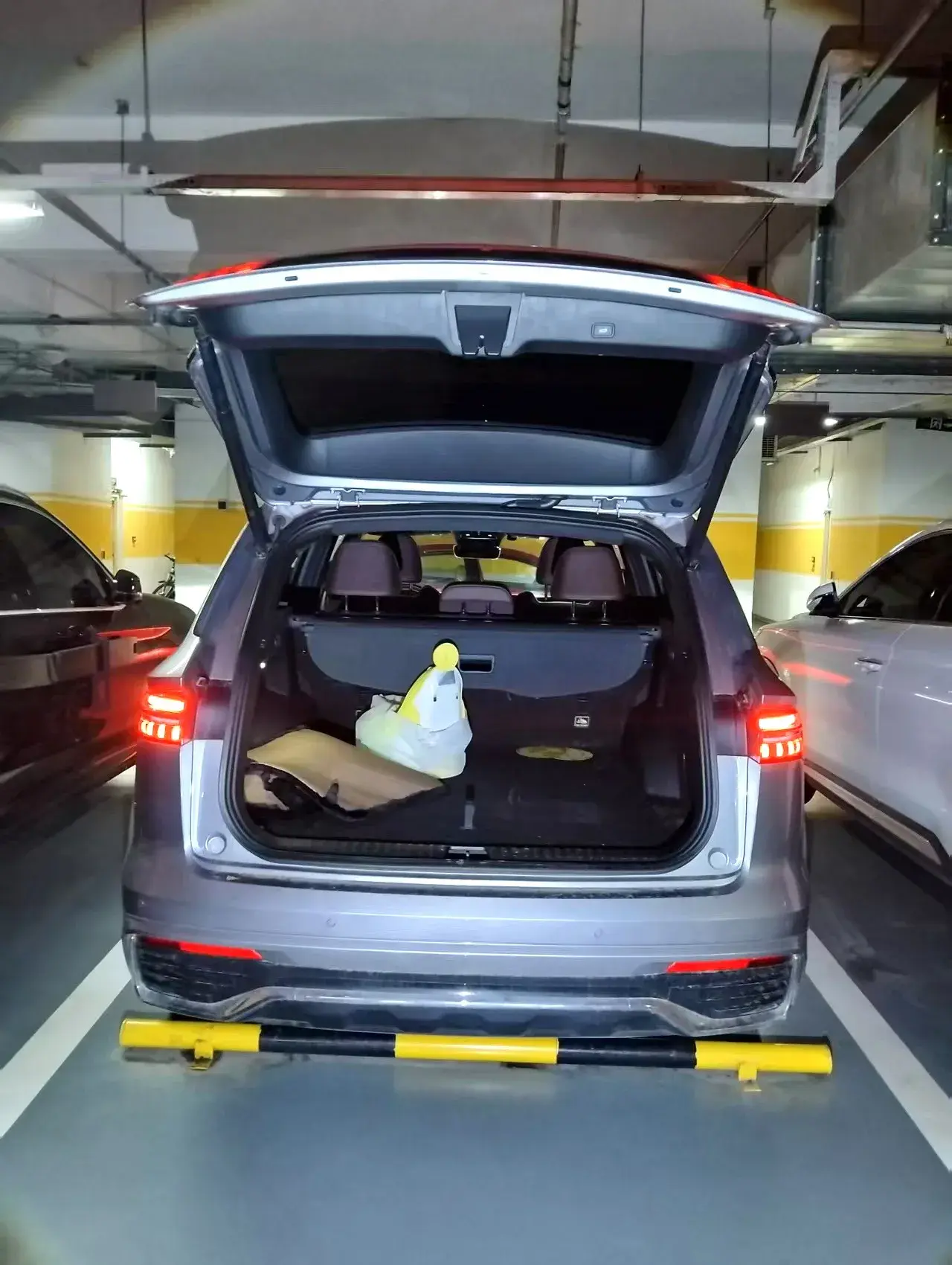 2021 GEELY MONJARO thumbnail 3