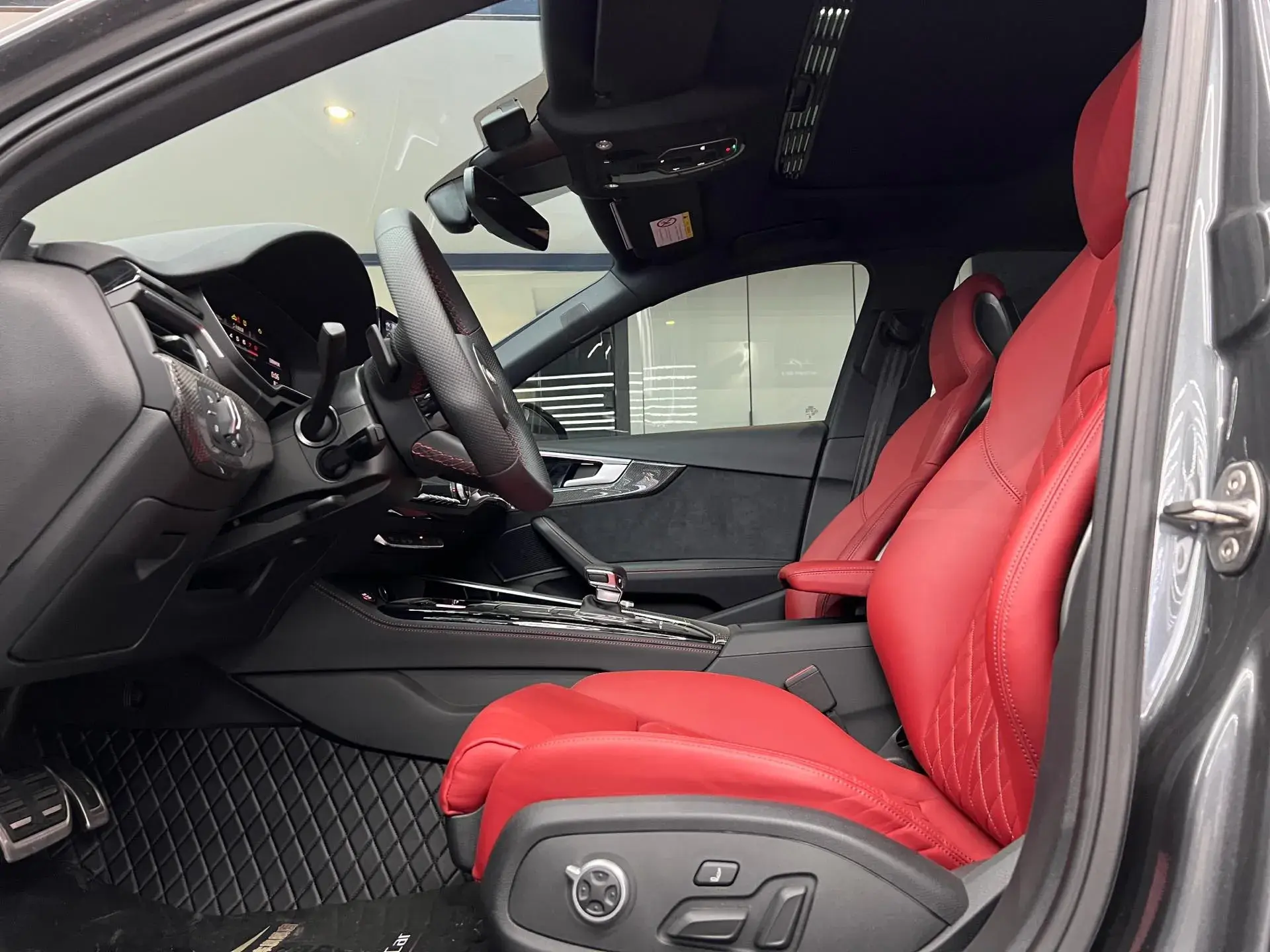 2024 AUDI S4 thumbnail 4