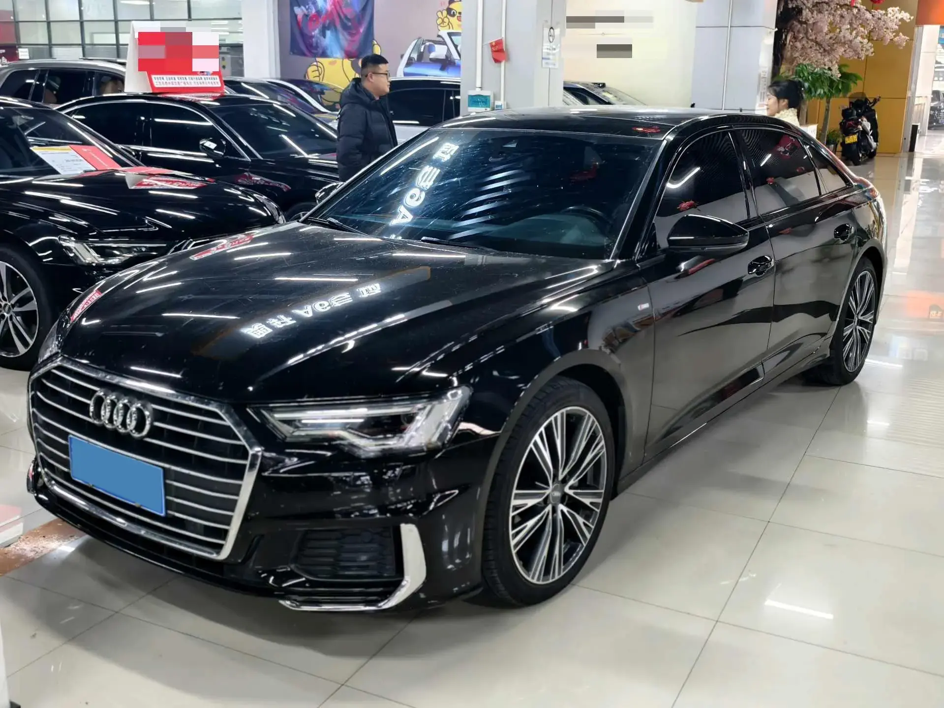 2022 AUDI A6L view 1