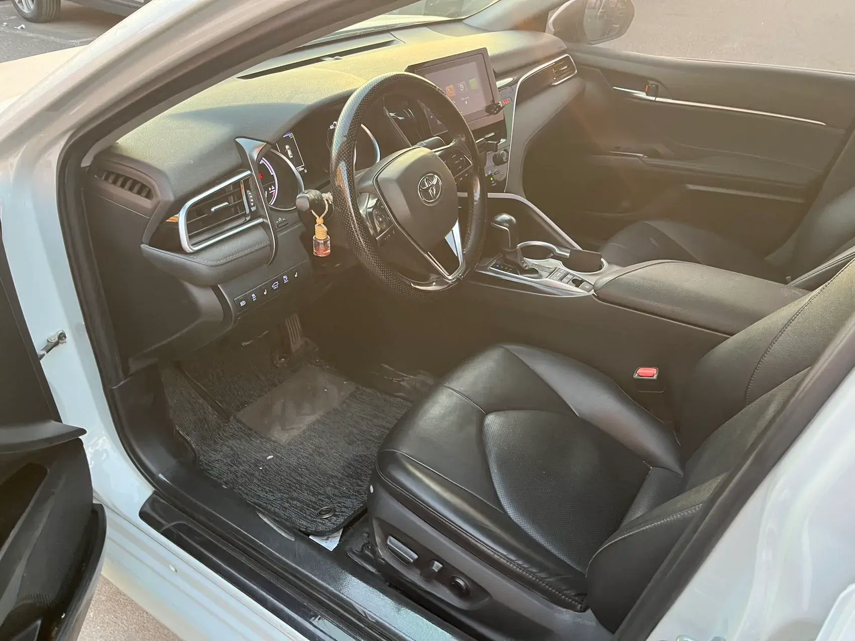 2023 TOYOTA CAMRY thumbnail 4