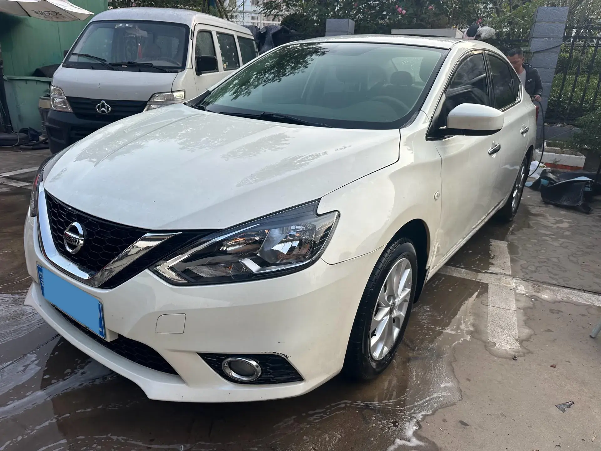 2021 NISSAN SYLPHY view 1