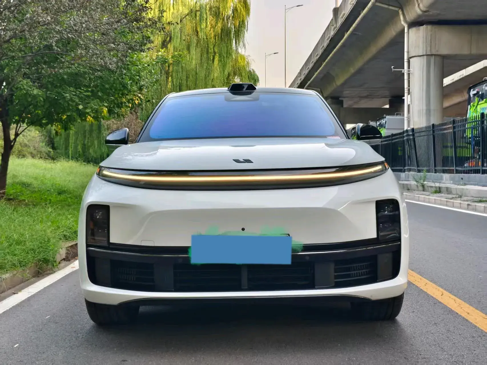 2023 LI L7 thumbnail 2