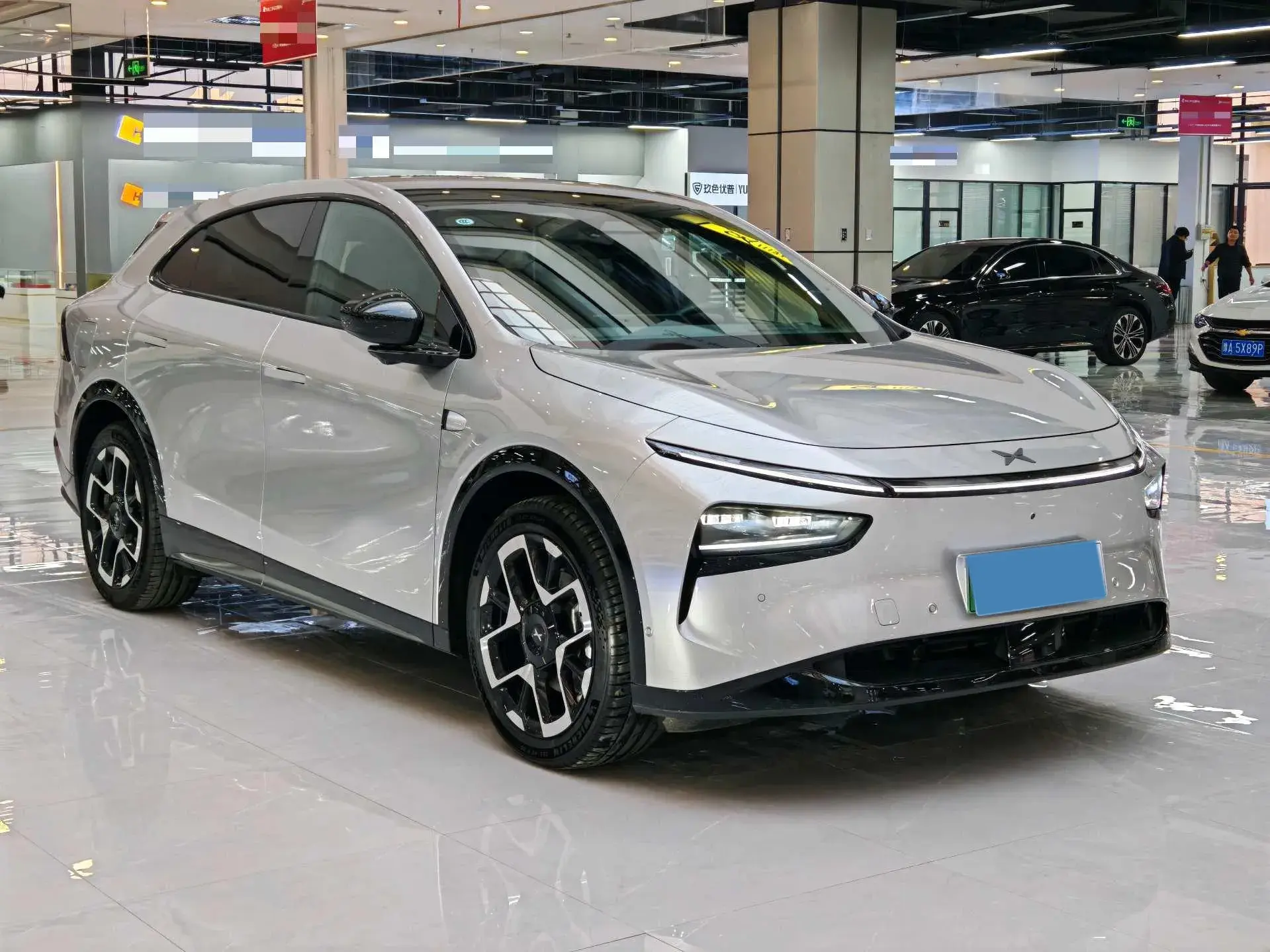 2025 XPENG G7 thumbnail 3