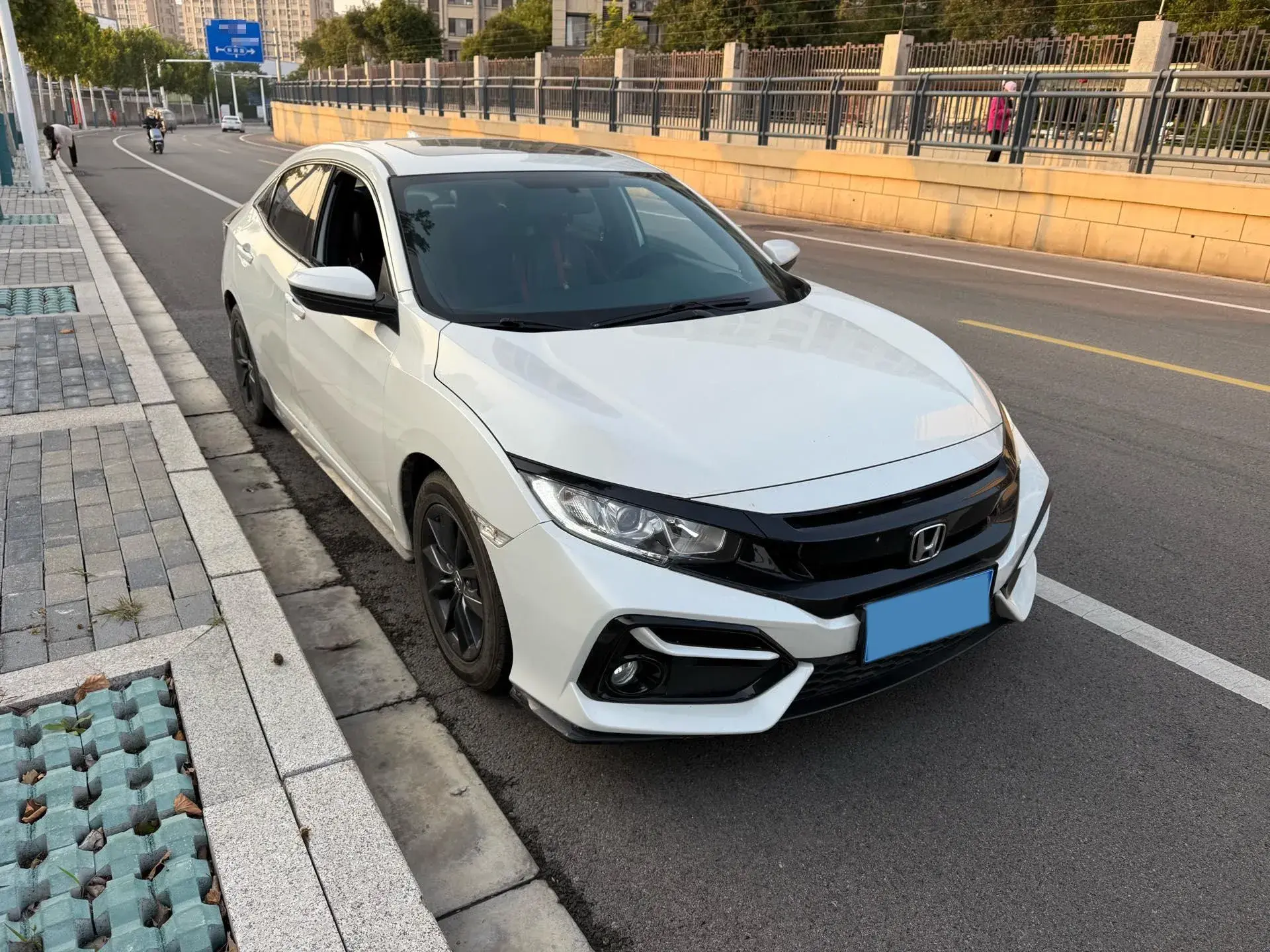 2021 HONDA CIVIC thumbnail 3