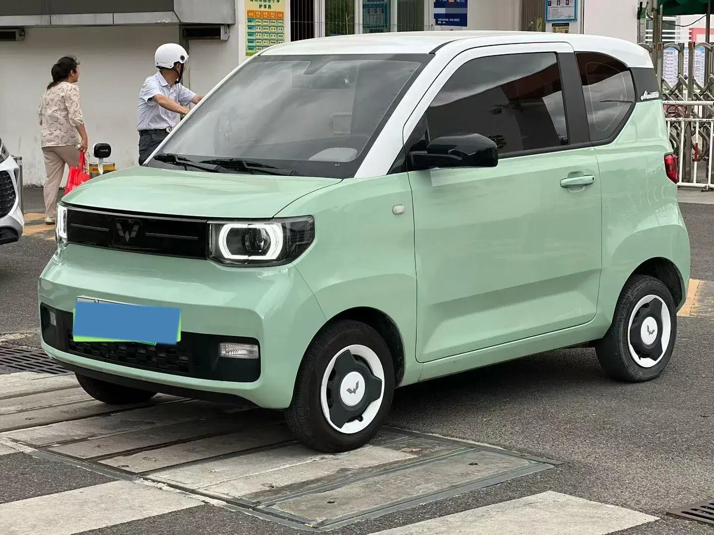 2022 WULING HONGGUANG view 1