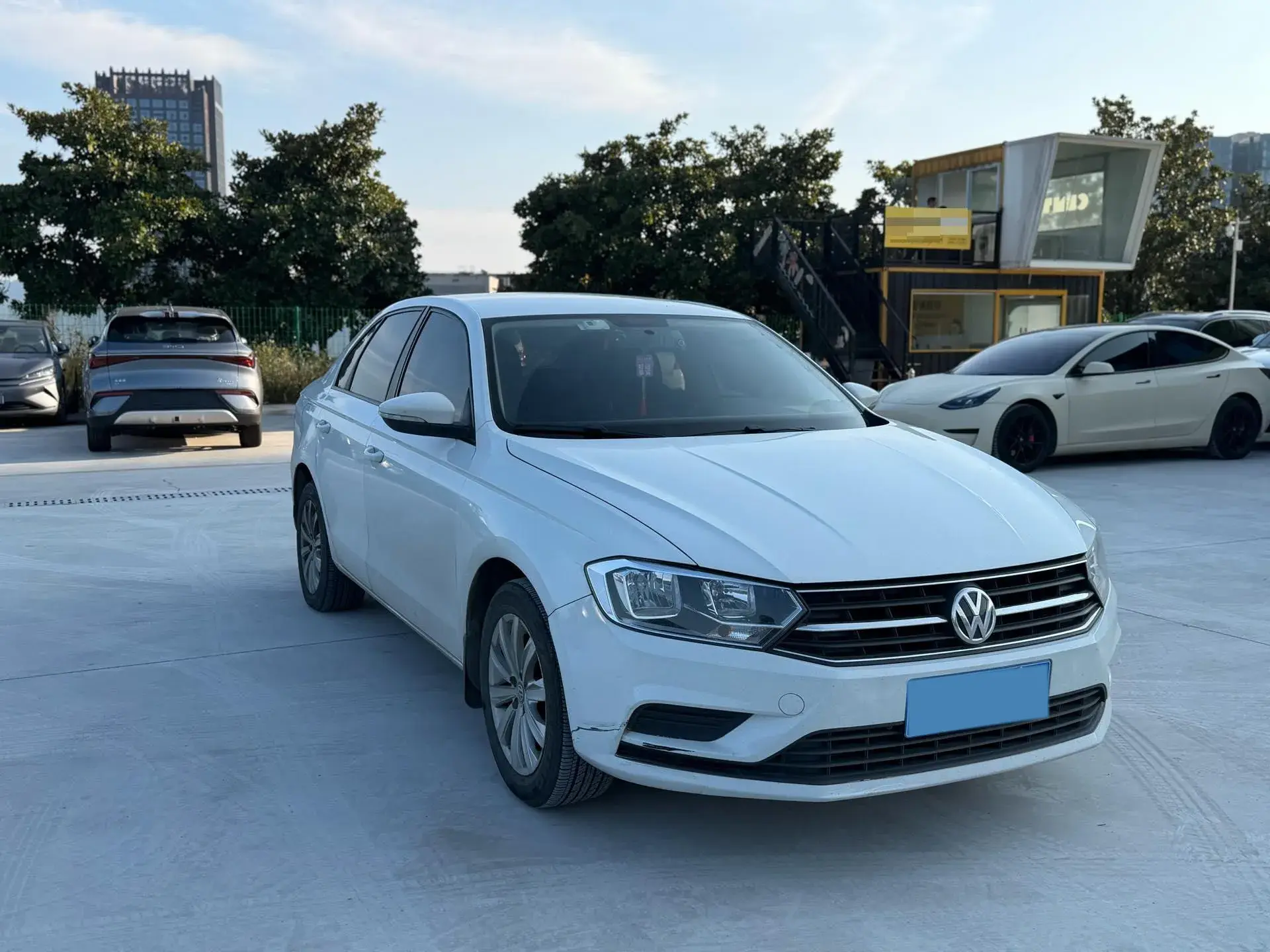 2019 VOLKSWAGEN BORA thumbnail 3