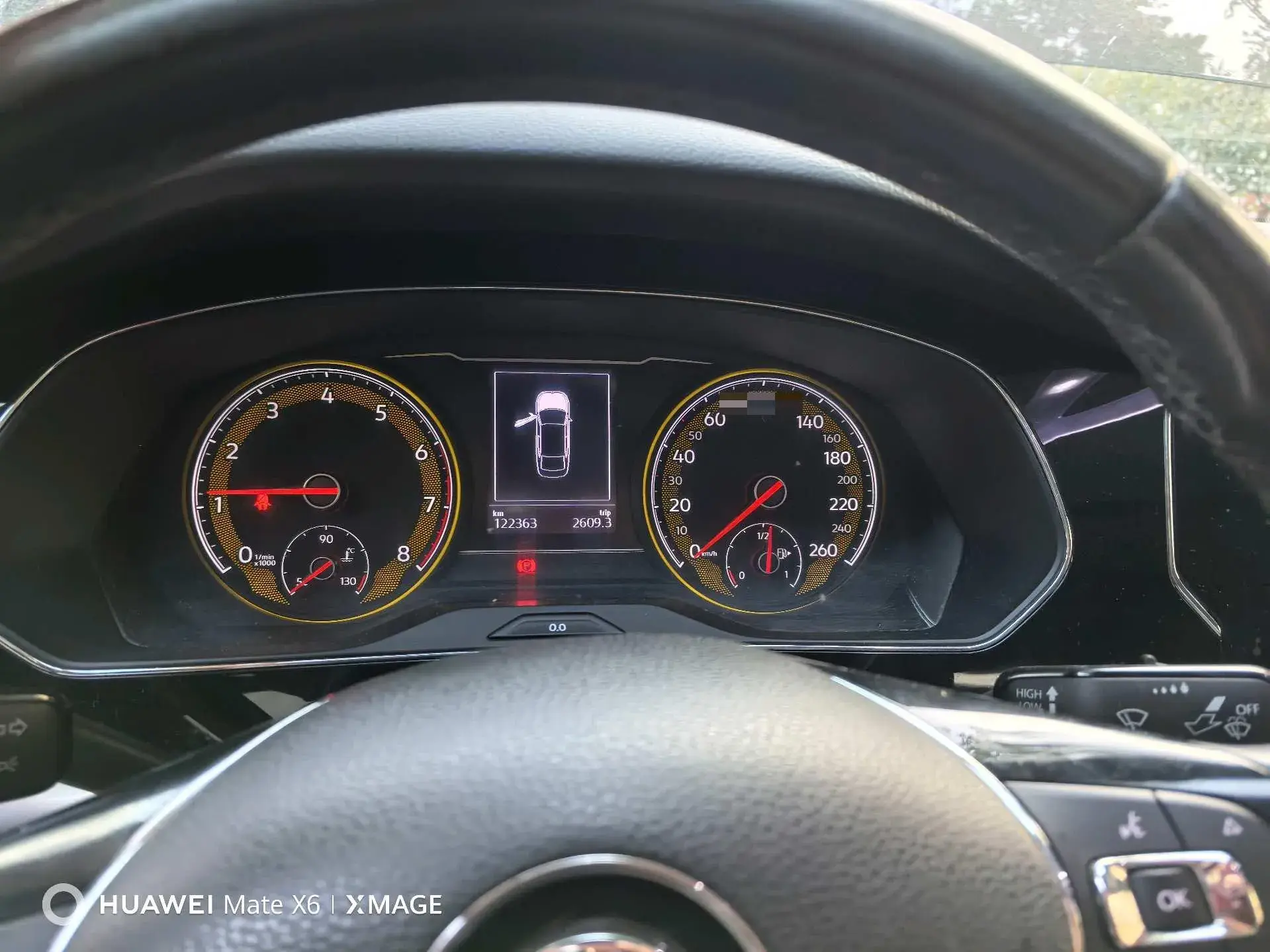 2019 VOLKSWAGEN PASSAT thumbnail 2