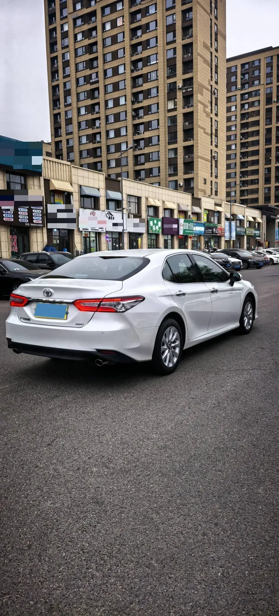 2019 TOYOTA CAMRY thumbnail 3