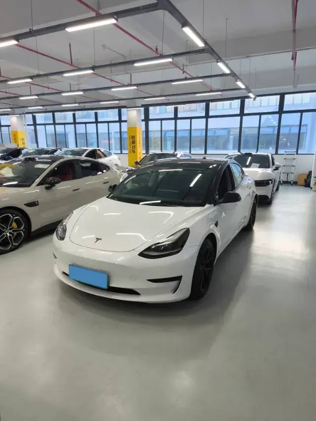 2022 TESLA MODEL view 1