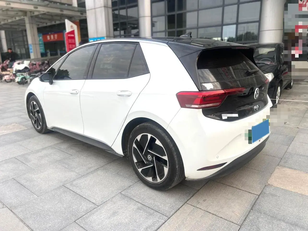 2024 VOLKSWAGEN ID.3 thumbnail 4