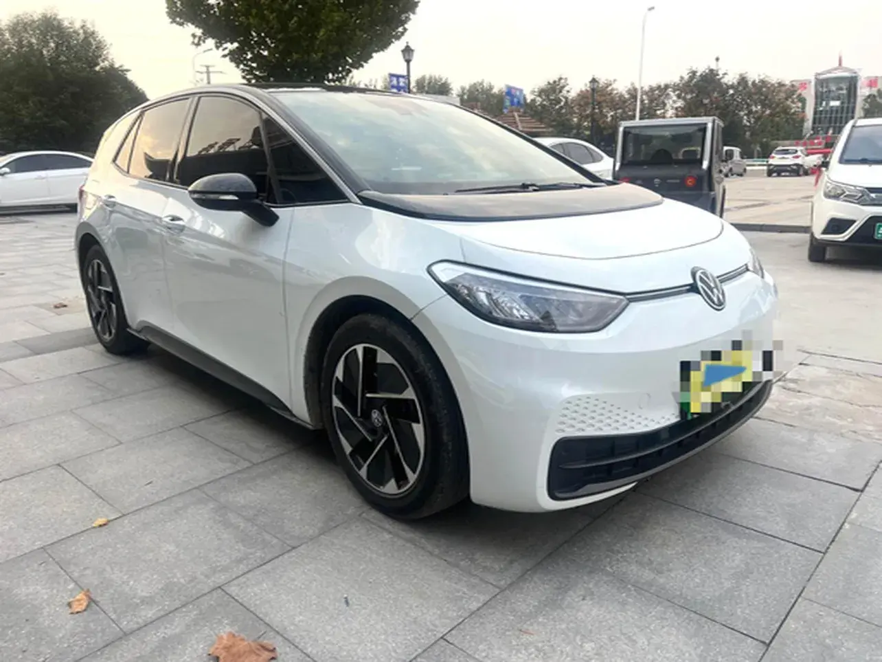 2024 VOLKSWAGEN ID.3 thumbnail 2