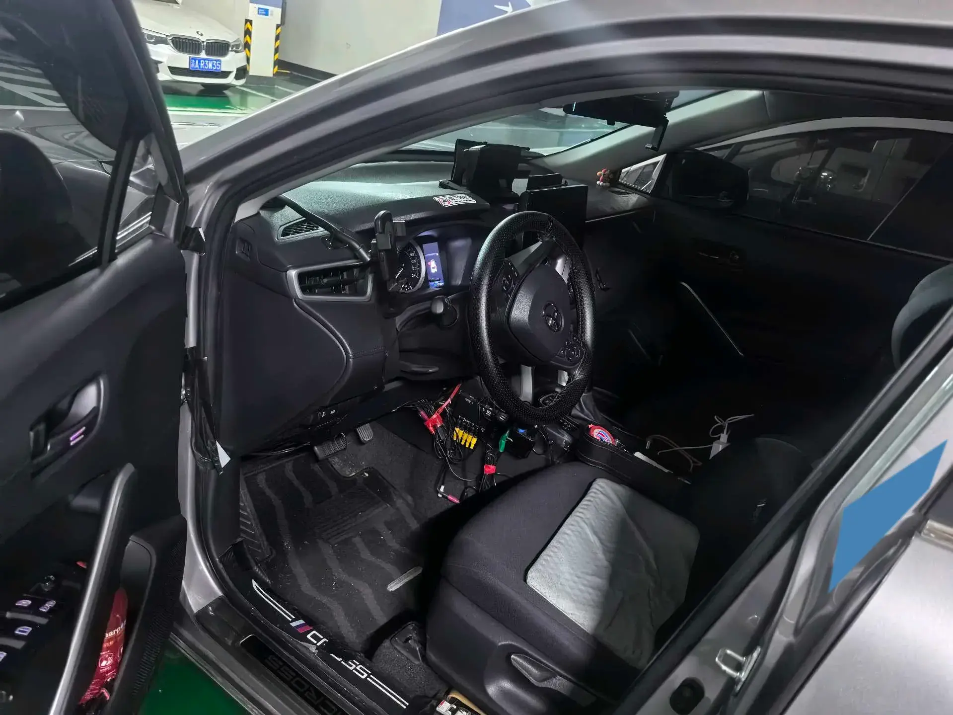 2022 TOYOTA COROLLA thumbnail 2