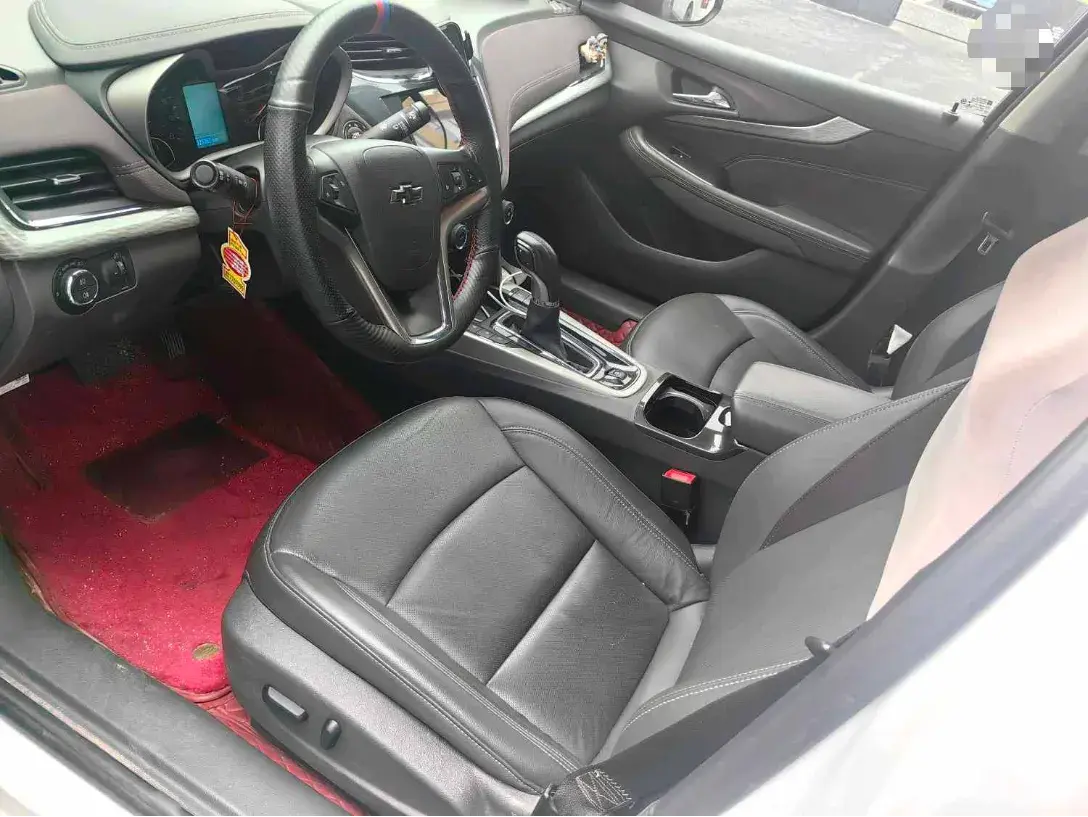 2018 CHEVROLET MALIBU thumbnail 2