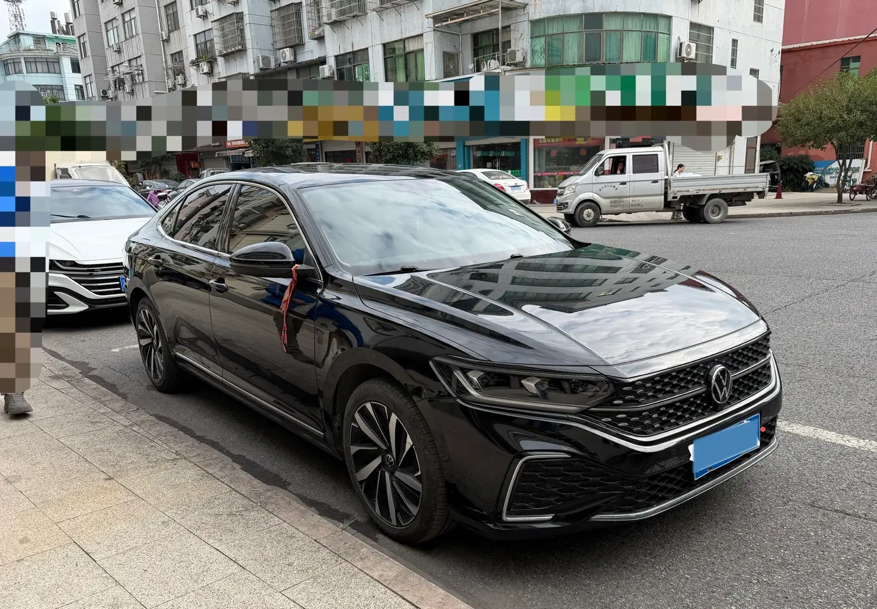 2022 VOLKSWAGEN PASSAT thumbnail 3