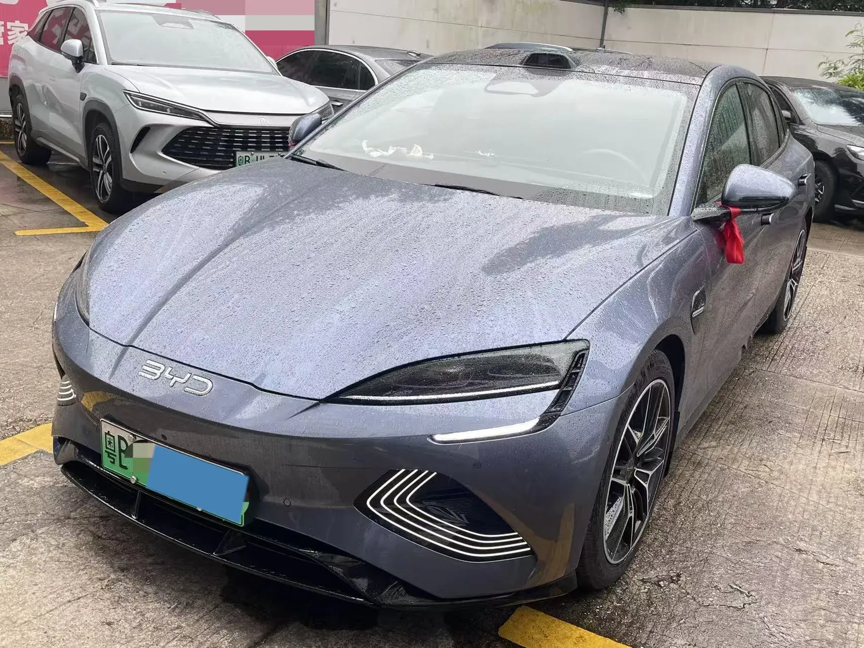 2025 BYD SEAL view 1