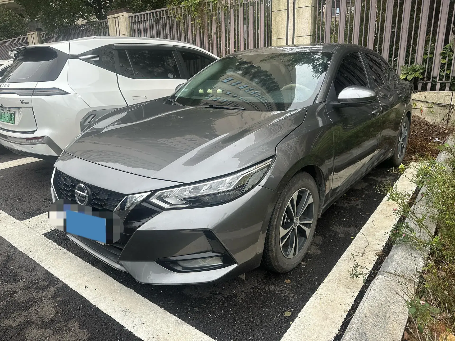 2023 NISSAN SYLPHY view 1