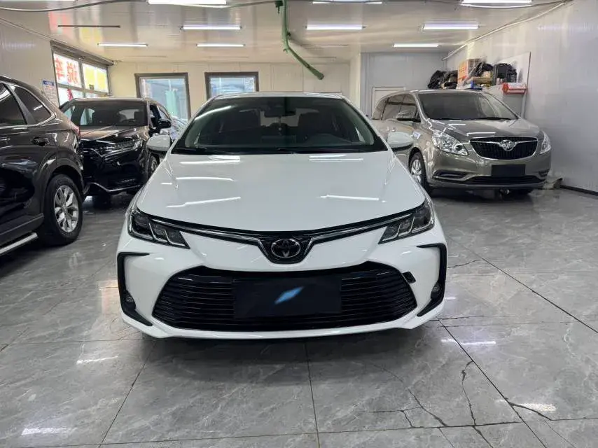 2021 TOYOTA COROLLA thumbnail 2