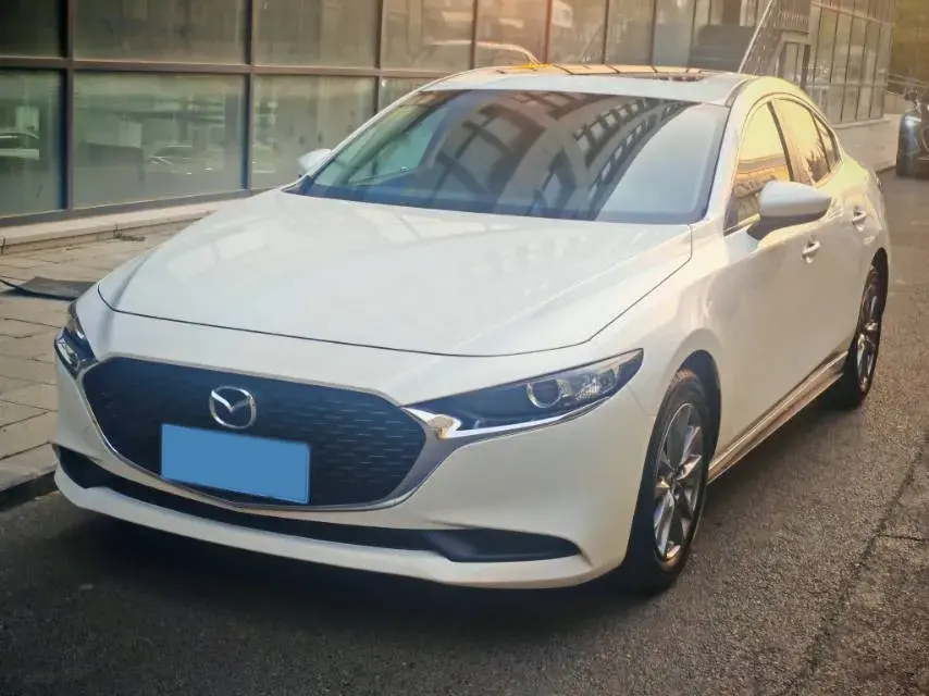 2021 MAZDA 3 view 1