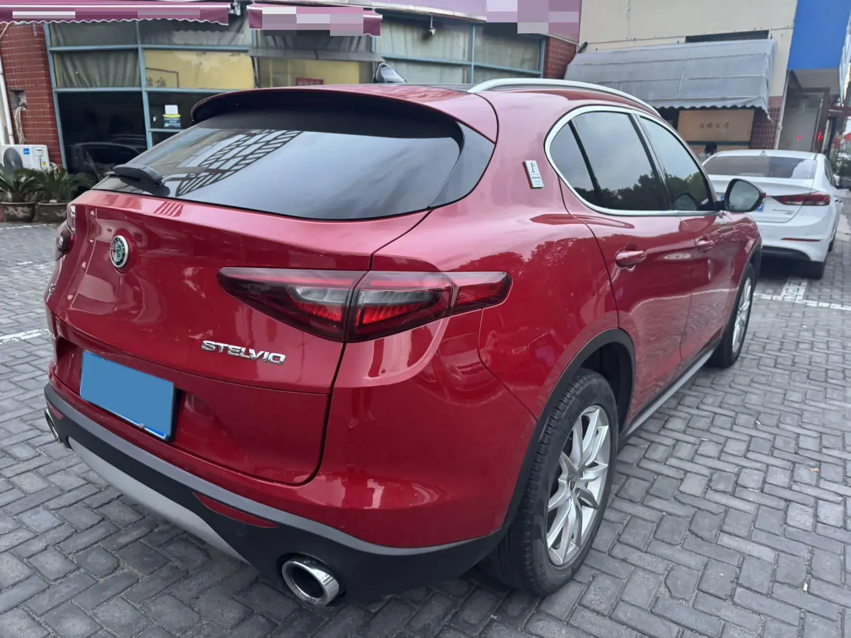 2017 ALFA ROMEO thumbnail 4