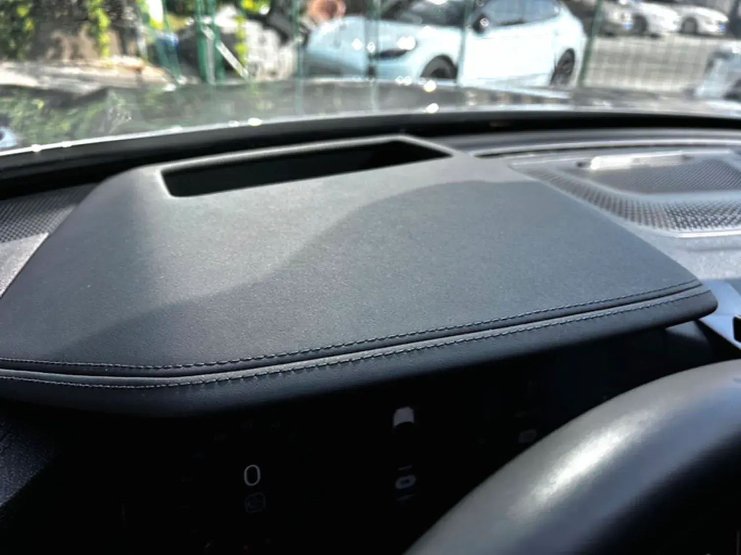 2021 LYNK&CO 09 thumbnail 3