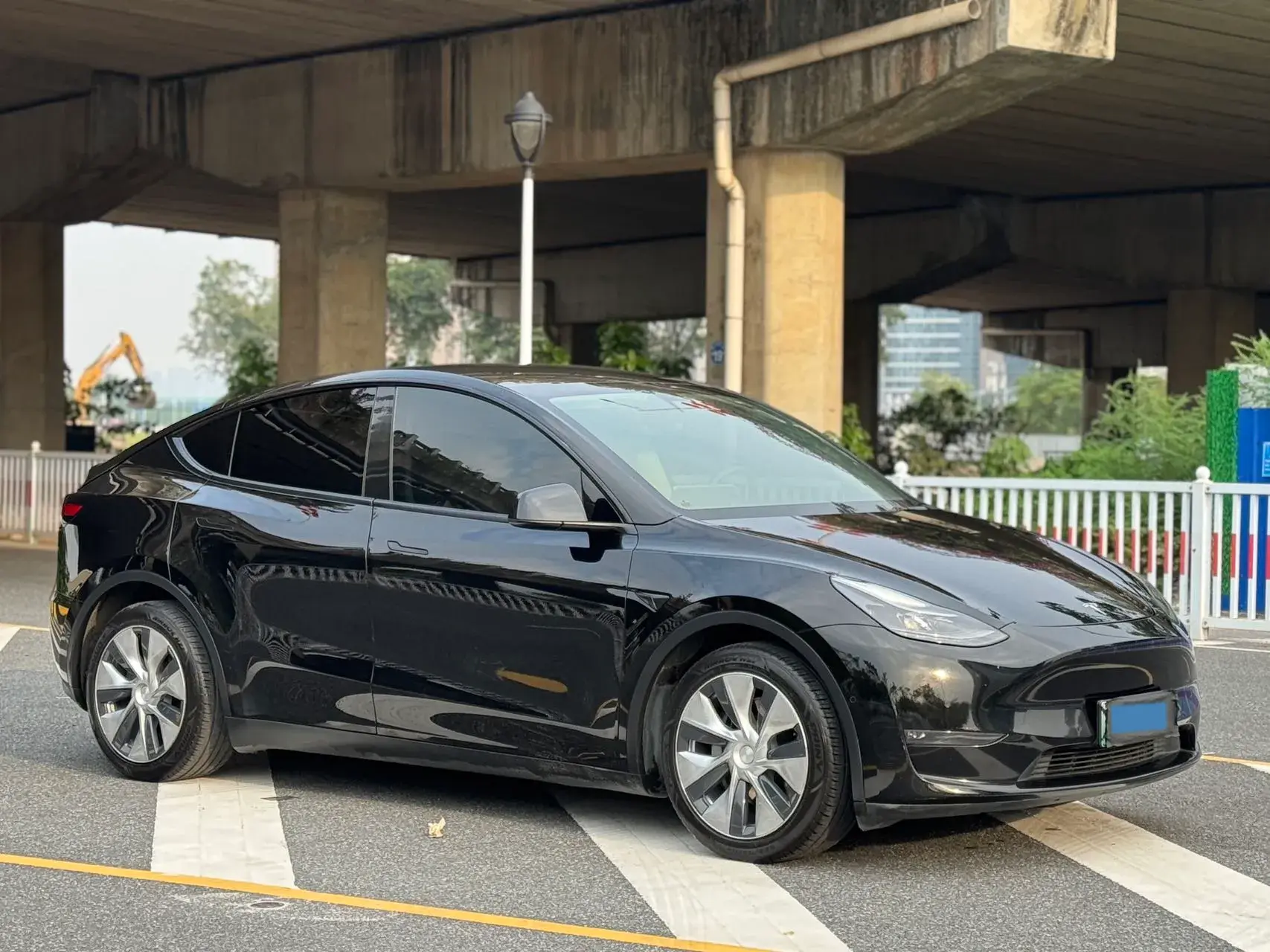 2021 TESLA MODEL thumbnail 3