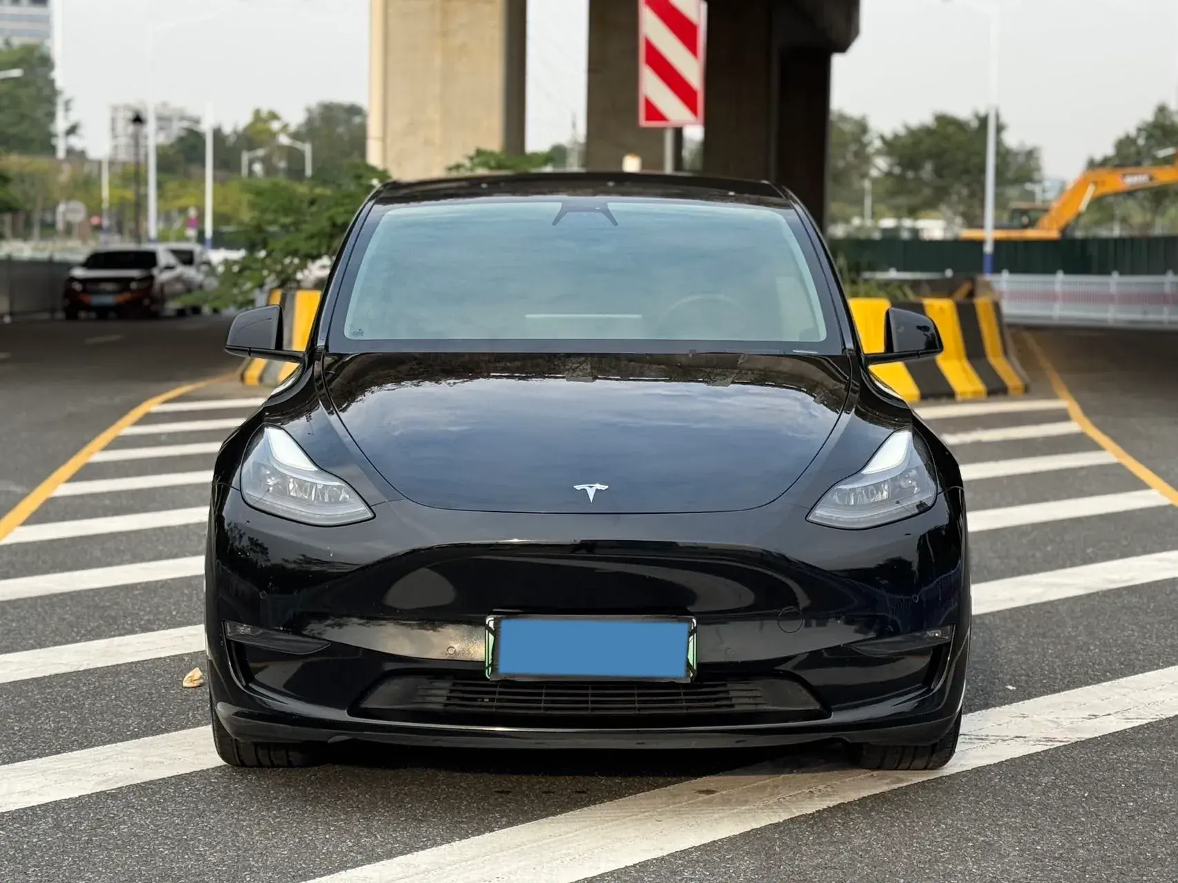 2021 TESLA MODEL thumbnail 2