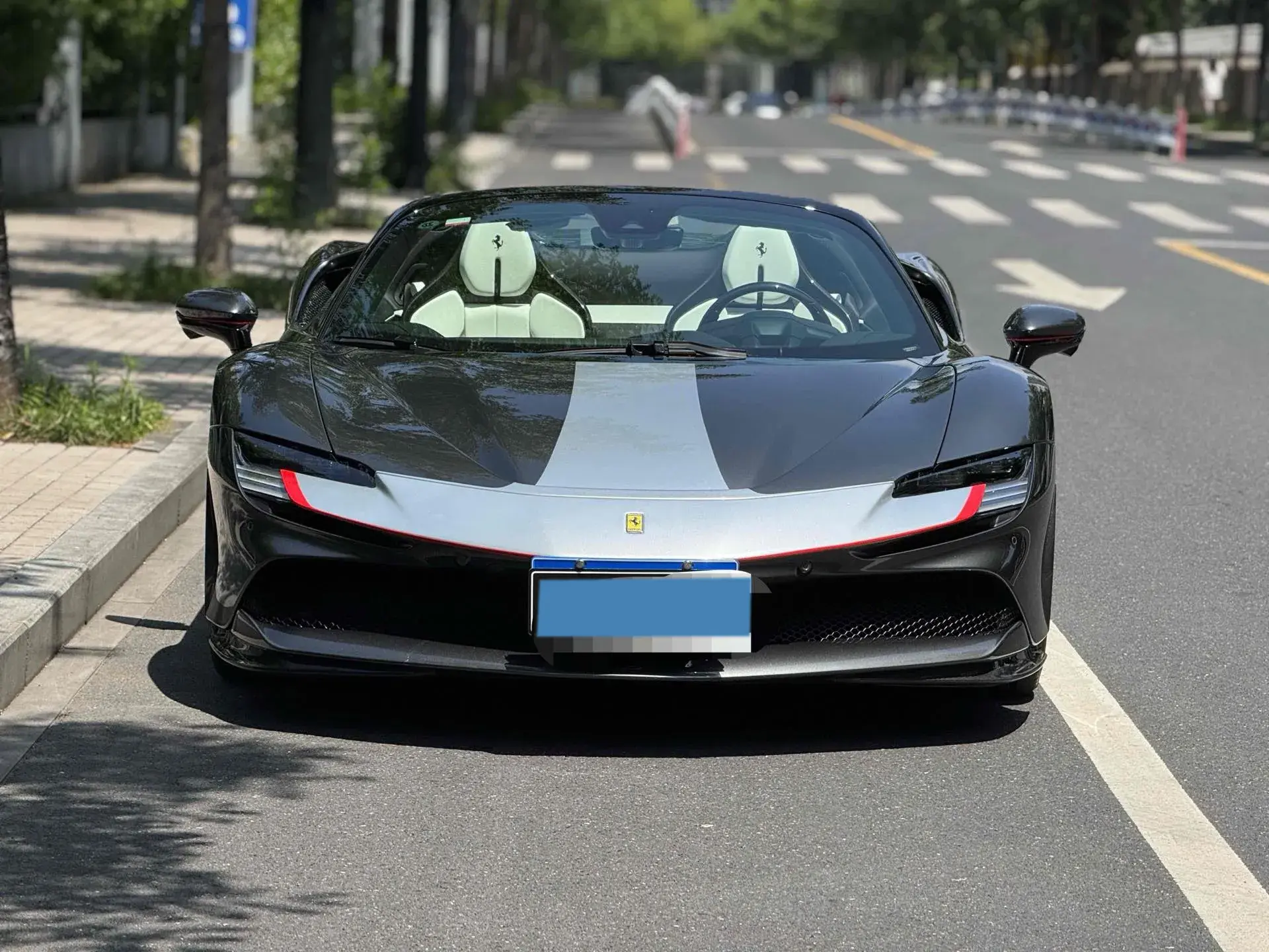 2020 FERRARI SF90 thumbnail 2