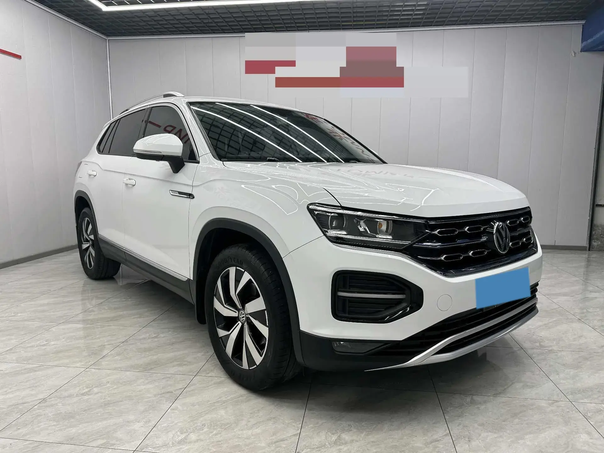 2021 VOLKSWAGEN TAYRON thumbnail 2