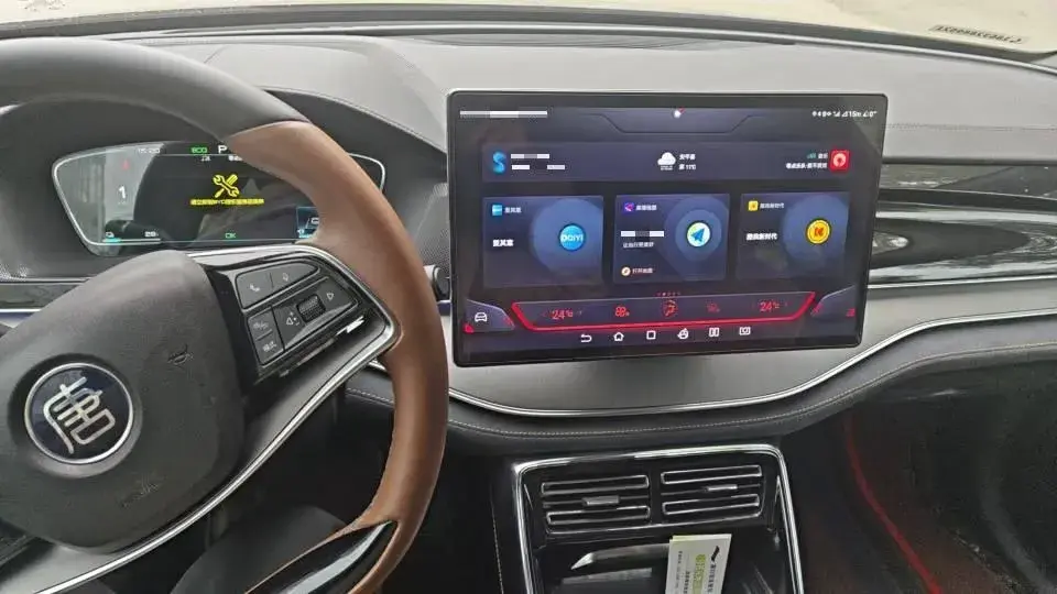 2021 BYD TANG thumbnail 4