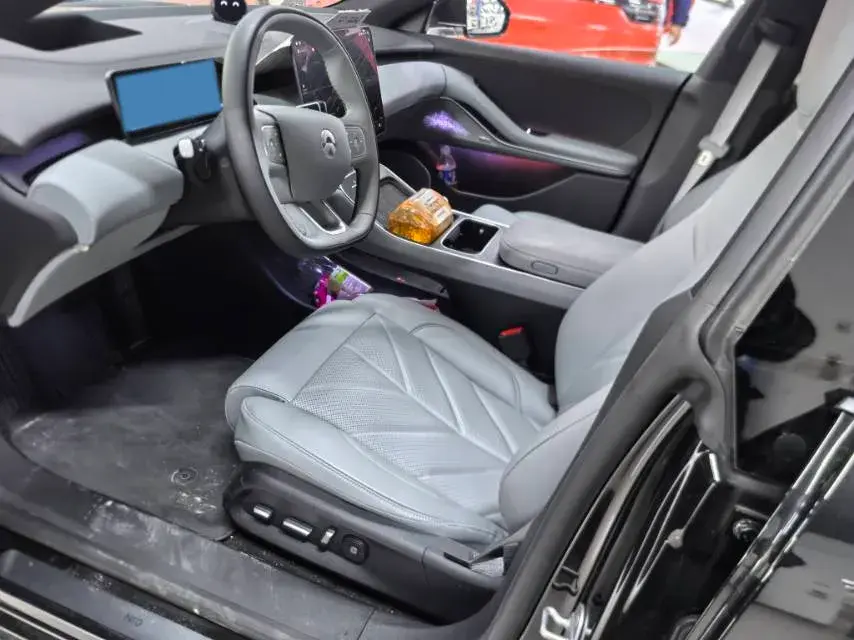 2024 NIO ET5T thumbnail 3