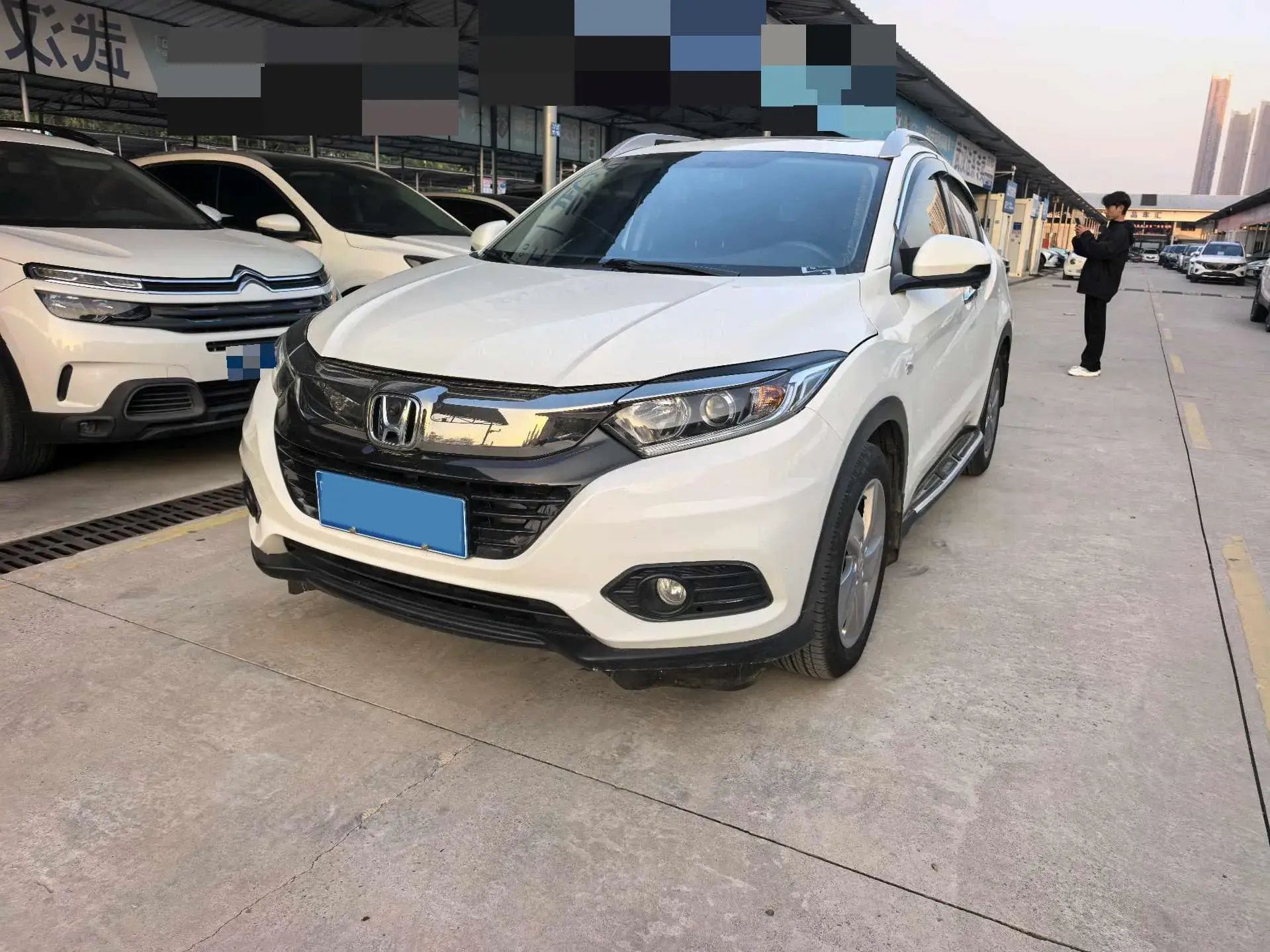 2020 HONDA VEZEL view 1