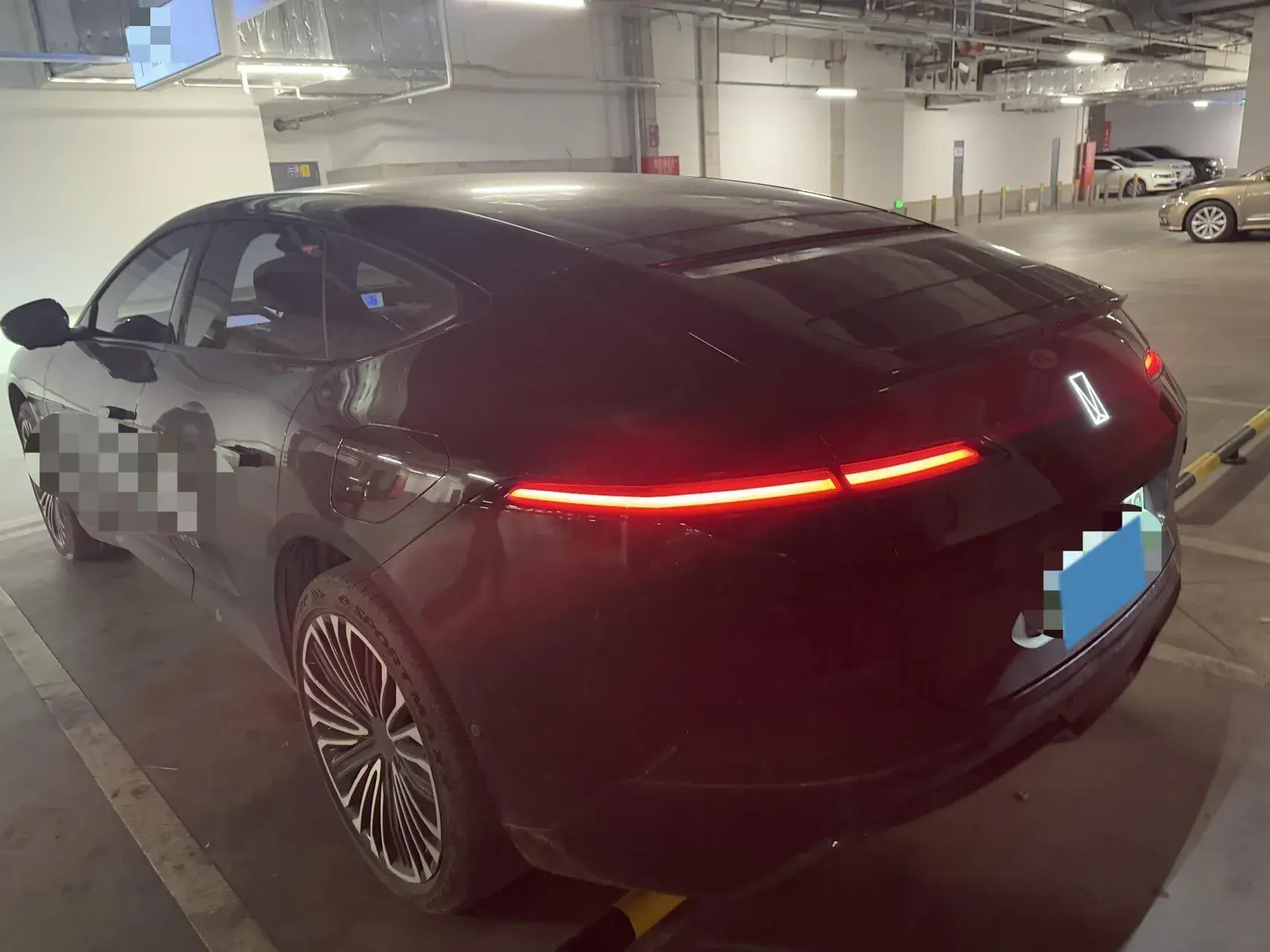 2025 AVATR 12 thumbnail 2