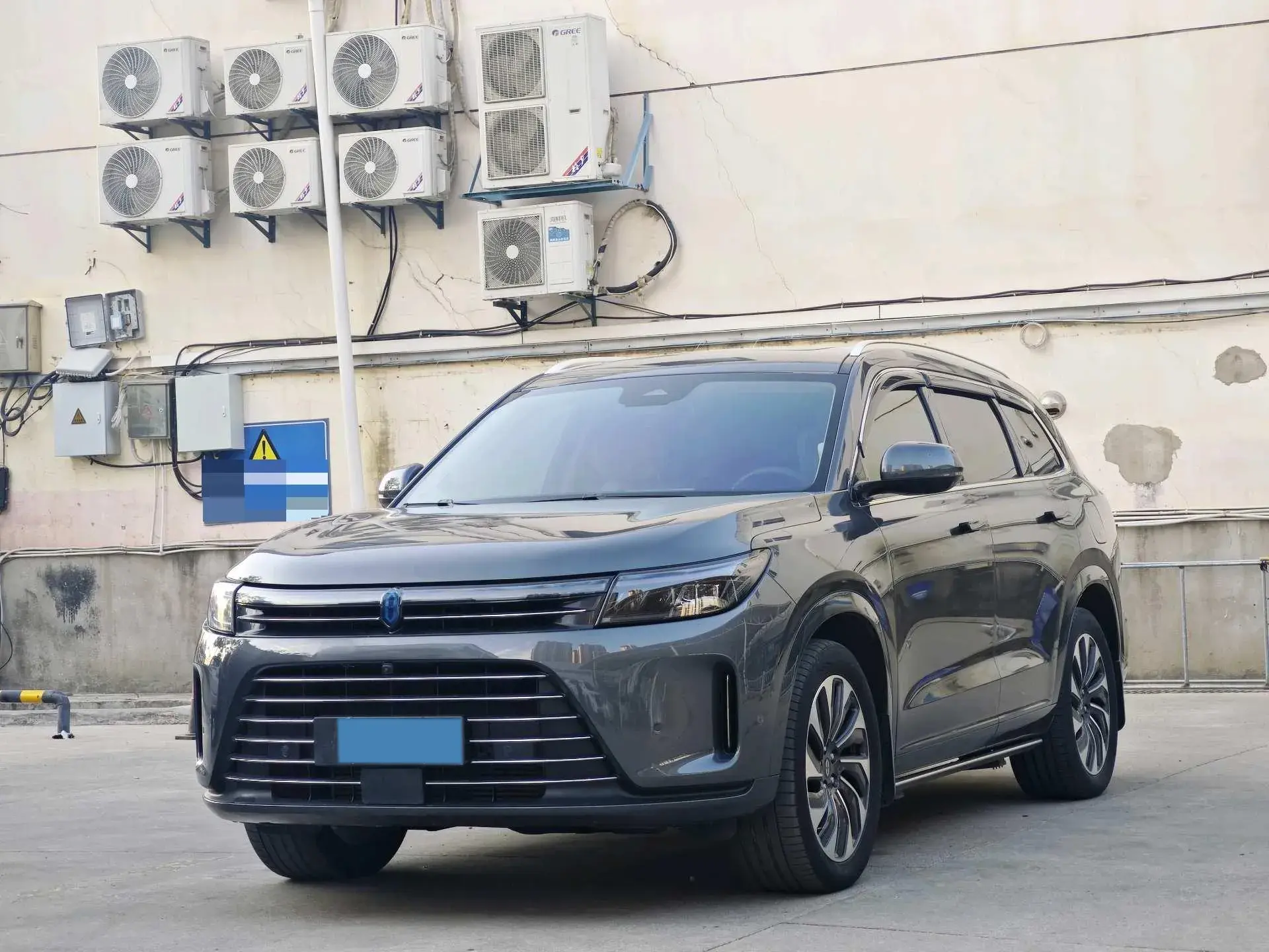 2022 AITO AITO view 1