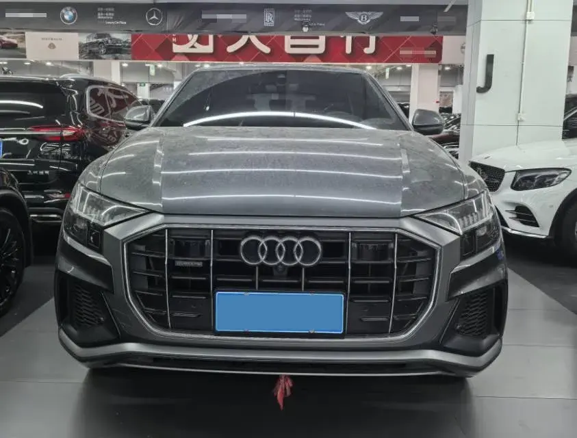 2019 AUDI Q8 thumbnail 3