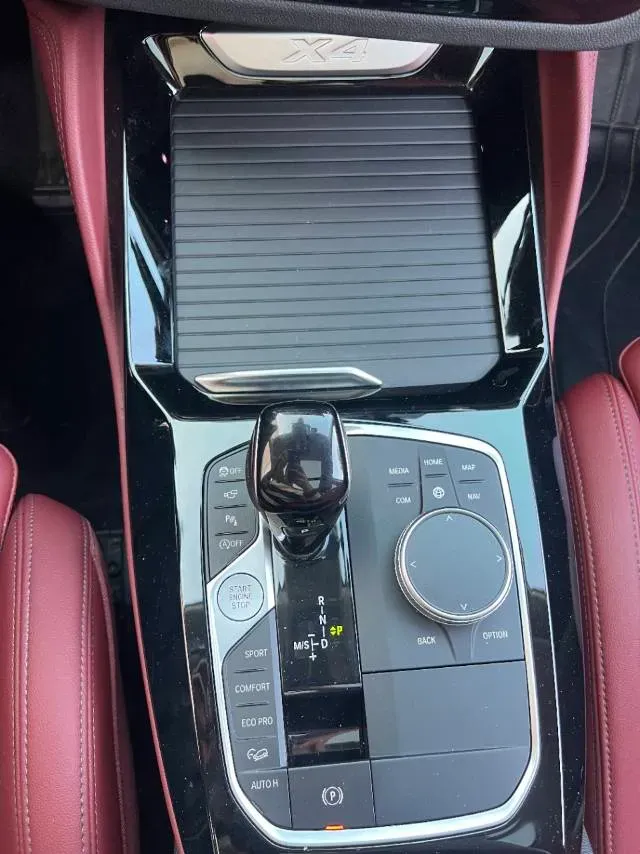 2022 BMW X4 2.0T 245HP L4 8AT,autocango,china used car exporter,china ev exporter,chinese used car exporter,chinese used ev exporter