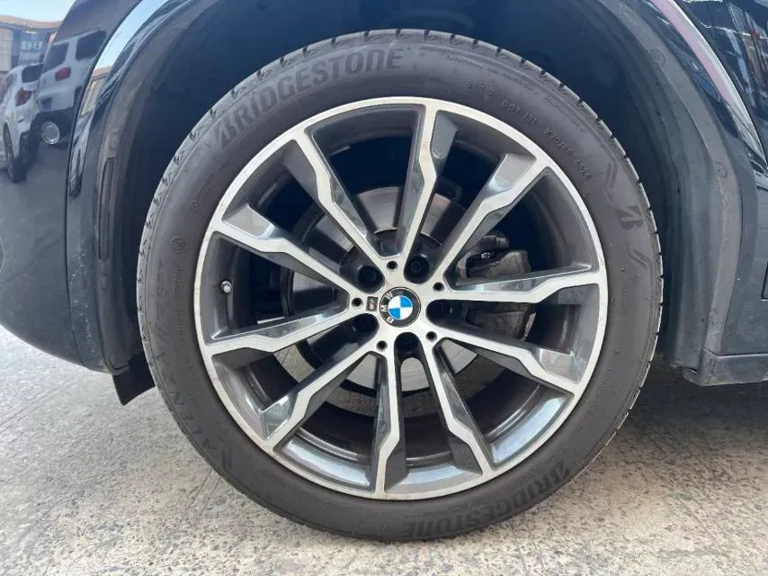 2022 BMW X4 2.0T 245HP L4 8AT,autocango,china used car exporter,china ev exporter,chinese used car exporter,chinese used ev exporter