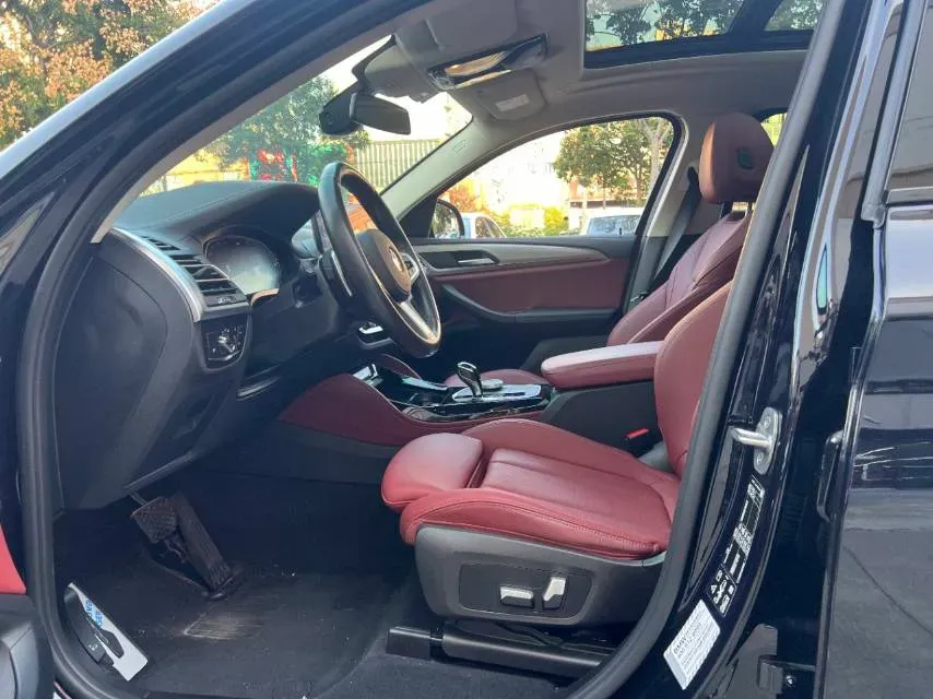 2022 BMW X4 2.0T 245HP L4 8AT,autocango,china used car exporter,china ev exporter,chinese used car exporter,chinese used ev exporter