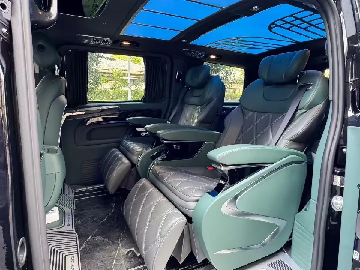 2023 Mercedes-Benz Vito 2.0T 211HP L4 9AT,autocango,china used car exporter,china ev exporter,chinese used car exporter,chinese used ev exporter