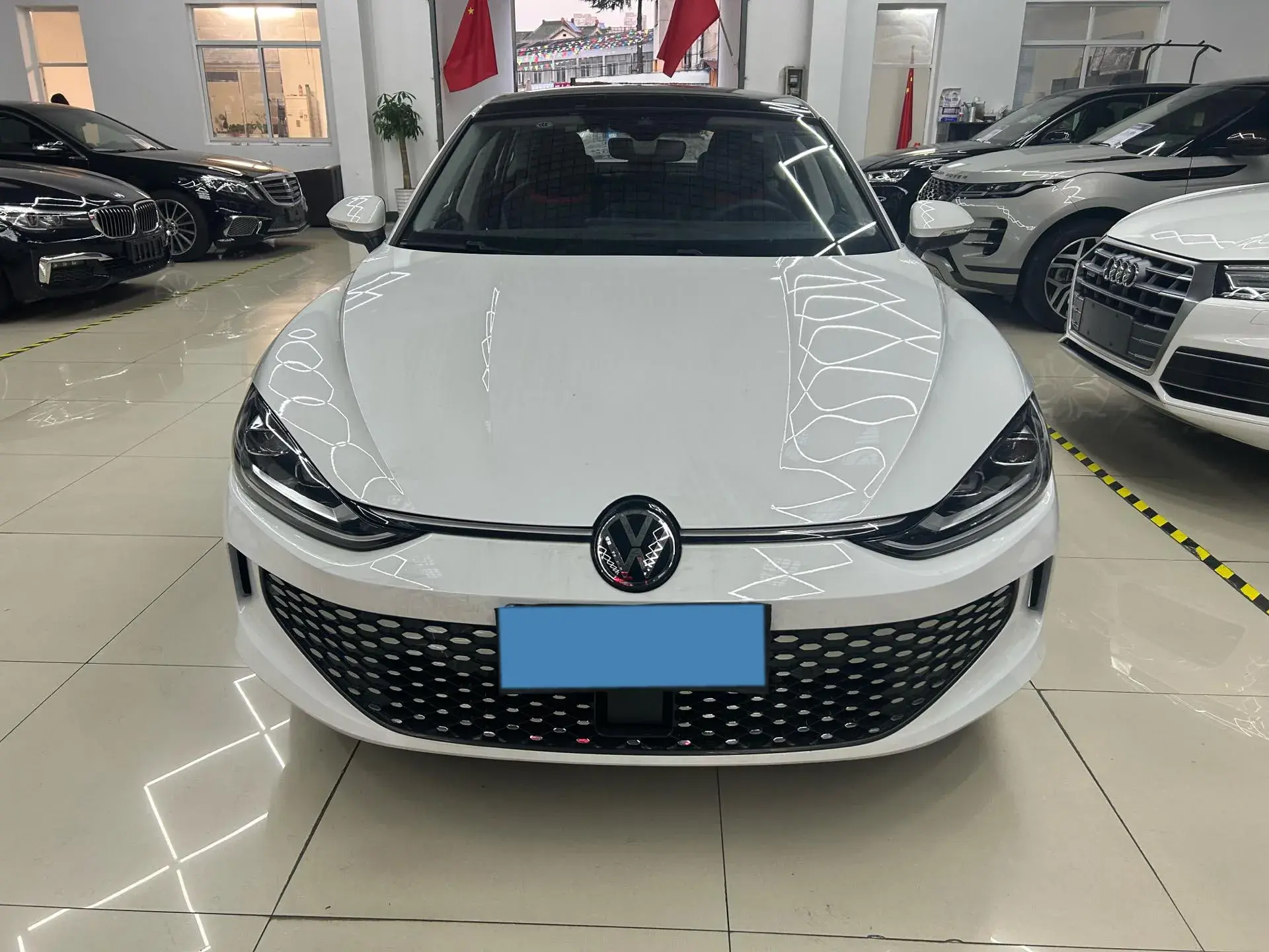 2024 VOLKSWAGEN LAMANDO thumbnail 3